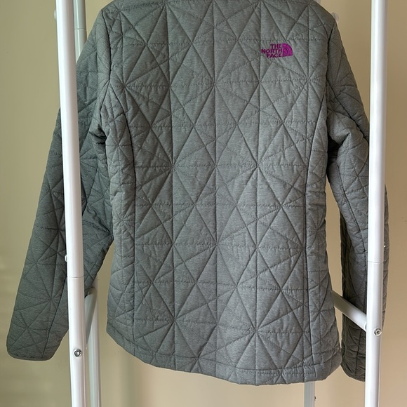 North Face Tamburello Grey Lightweight Women’s Puffer Jacket - Picture 11 of 11